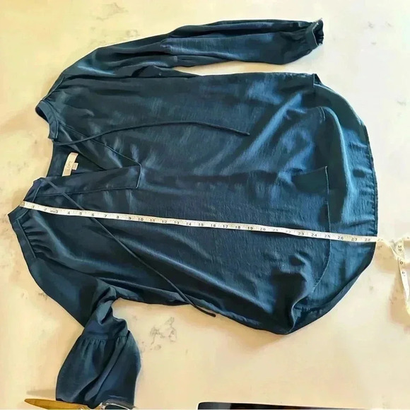 Loft Blue Peasant Top Long Sleeve Tie V Neck Silky Size M - Picture 13 of 13